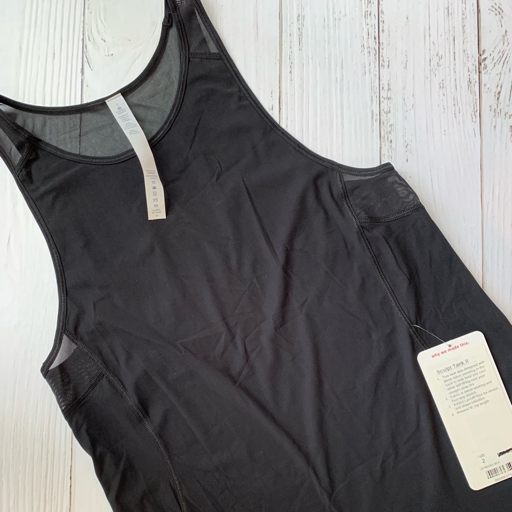 LuLuLemon Sculpt Tank II in Black.